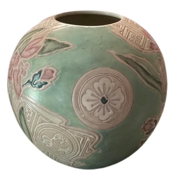 H.F.P. MACAU Accents Vintage Hfp Macau Chinese Ginger Jar Urn Vase